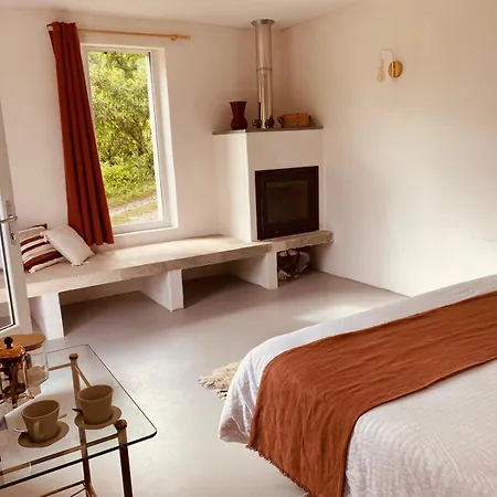 D'hotes De Fompesquiere Bed & Breakfast *